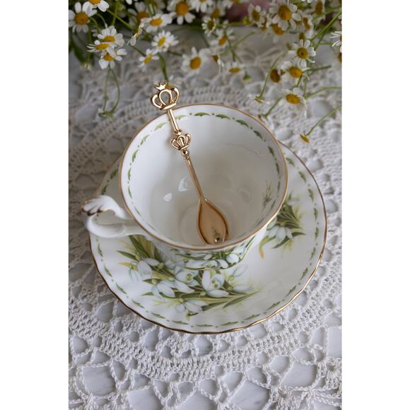 All the Cute little Things, Gold plated Crown shaped Tea spoons - Picture 4 of 6